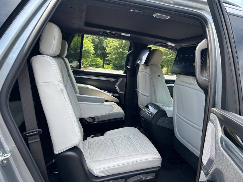 2025 Cadillac Escalade-V