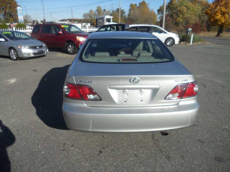 2004 Lexus ES 330 photo 18