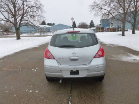 2009 Nissan Versa 1.8 S