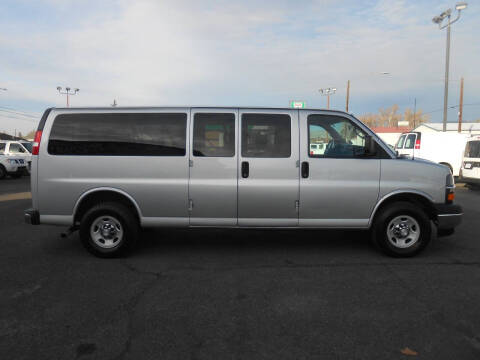 2017 Chevrolet Express LT 3500