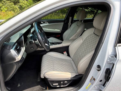 2023 Genesis G70