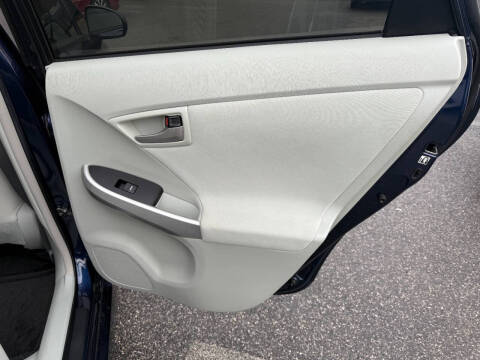 2014 Toyota Prius Five