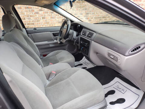 2005 Ford Taurus SE