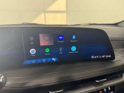 2025 Cadillac XT4 Premium Luxury