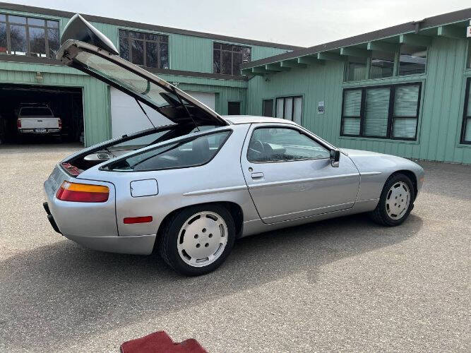 1988 Porsche 928 S4