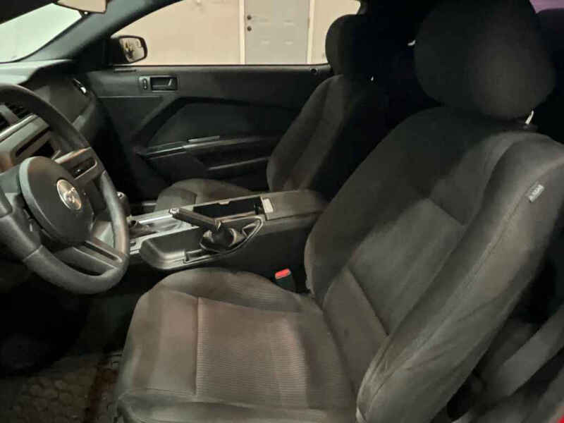 2012 Ford Mustang V6