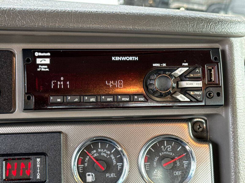 2015 Kenworth T270