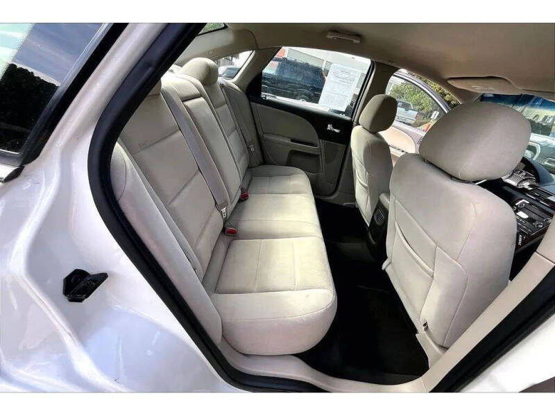 2009 Ford Taurus SE