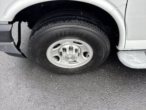 2023 Chevrolet Express 2500