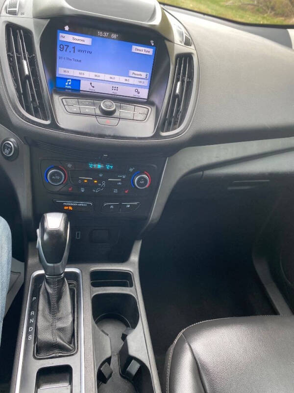 2019 Ford Escape SEL