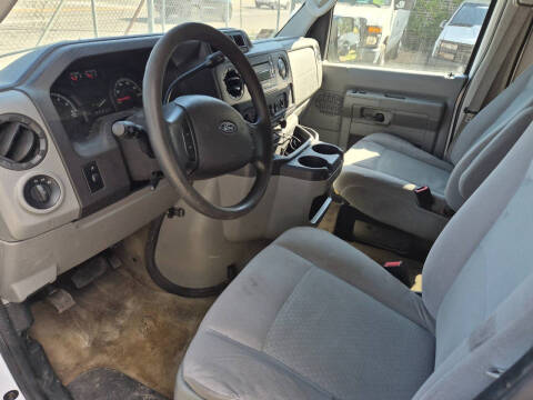2012 Ford E-Series E-350 SD XLT