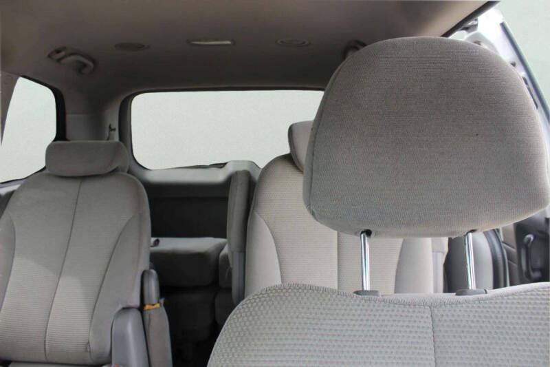 2008 Kia Sedona
