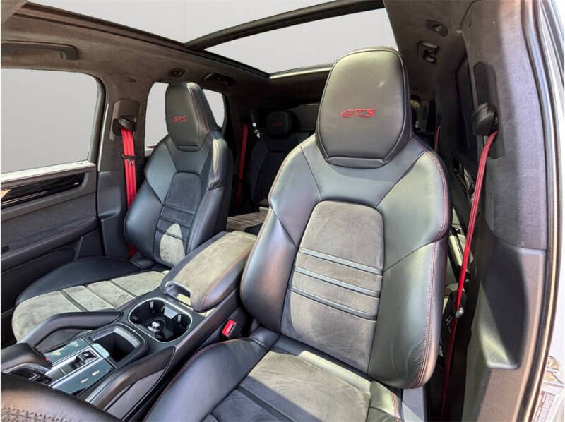 2021 Porsche Cayenne GTS