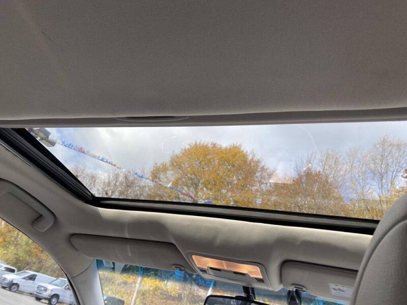 2013 Toyota Avalon Hybrid XLE Premium