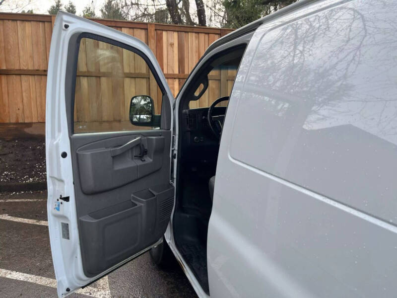 2018 GMC Savana 2500