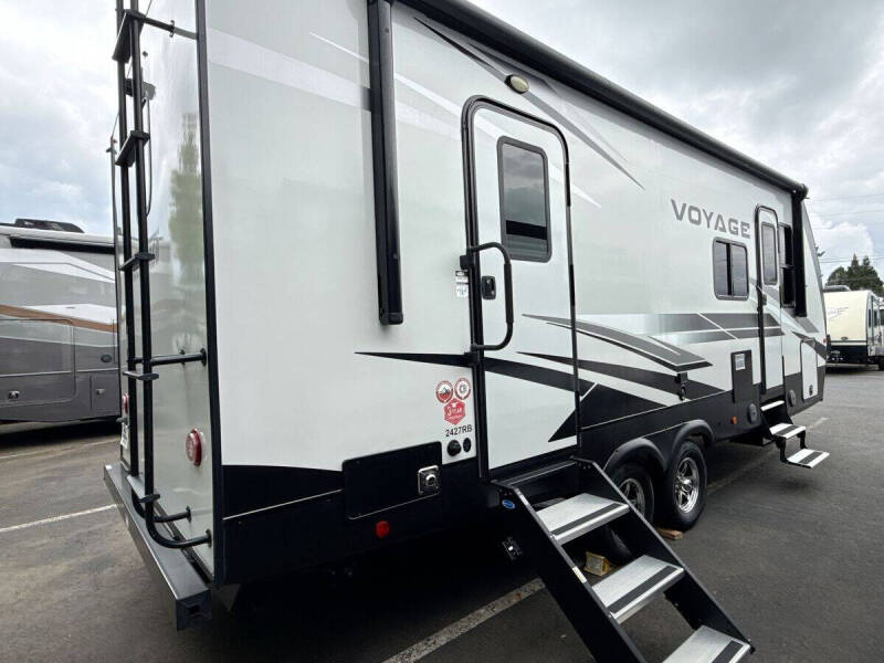 2021 Winnebago Voyage