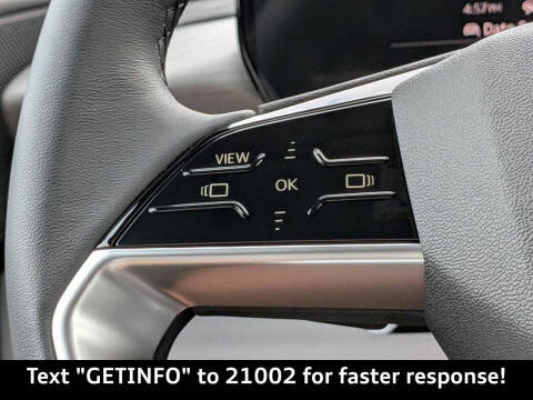 2025 Audi Q6 e-tron quattro Premium