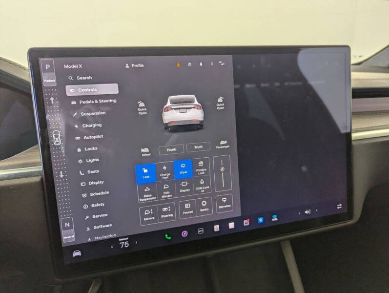 2023 Tesla Model X Standard Range