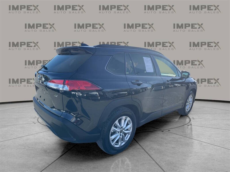 2025 Toyota Corolla Cross LE