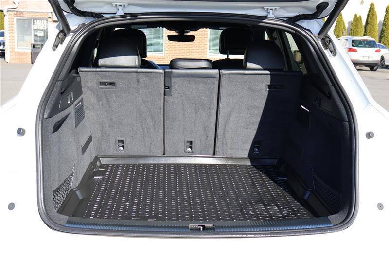 2019 Audi SQ5 3.0T quattro Premium Plus