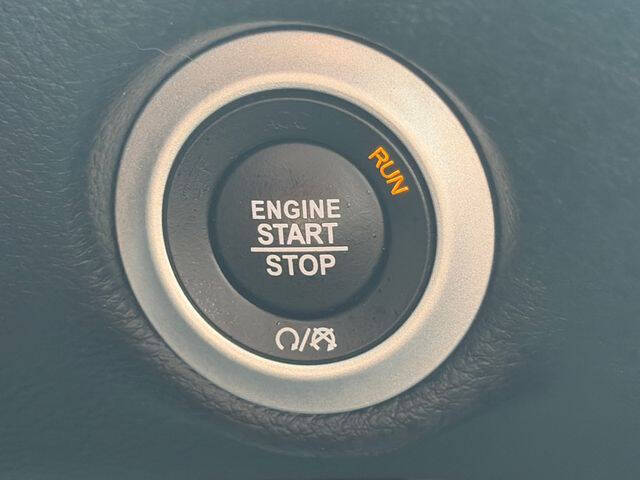 2024 Chrysler Pacifica Plug-In Hybrid Select