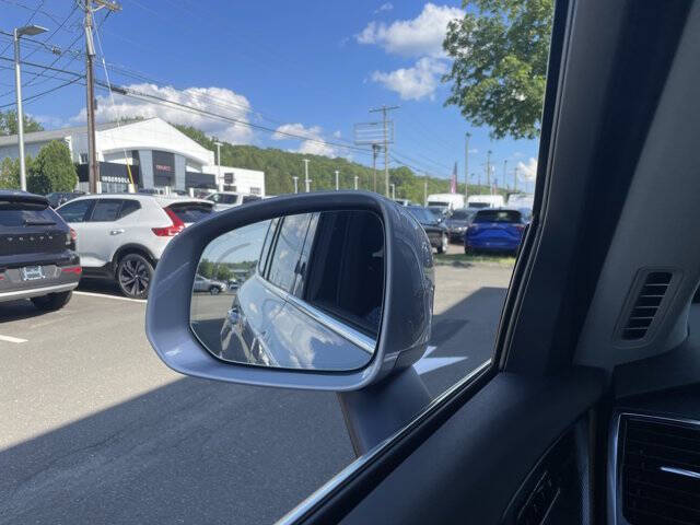 2024 Volvo XC90 Recharge T8 Plus Bright Theme 7P