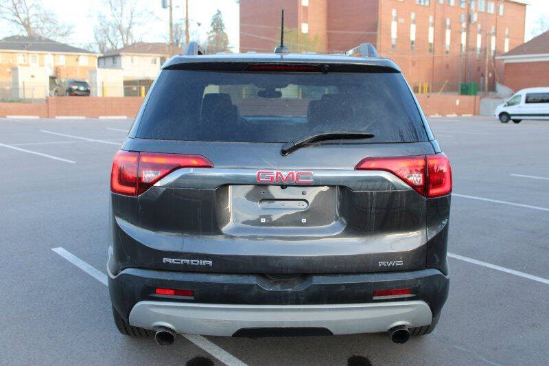 2017 GMC Acadia SLT-1