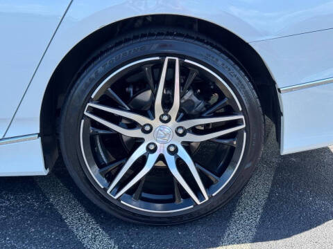 2022 Honda Accord Hybrid Touring