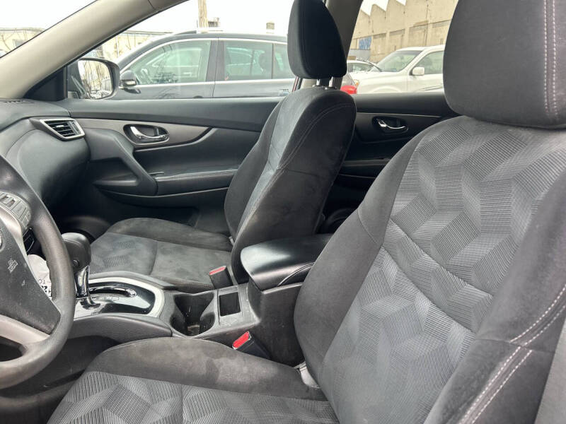 2015 Nissan Rogue SV