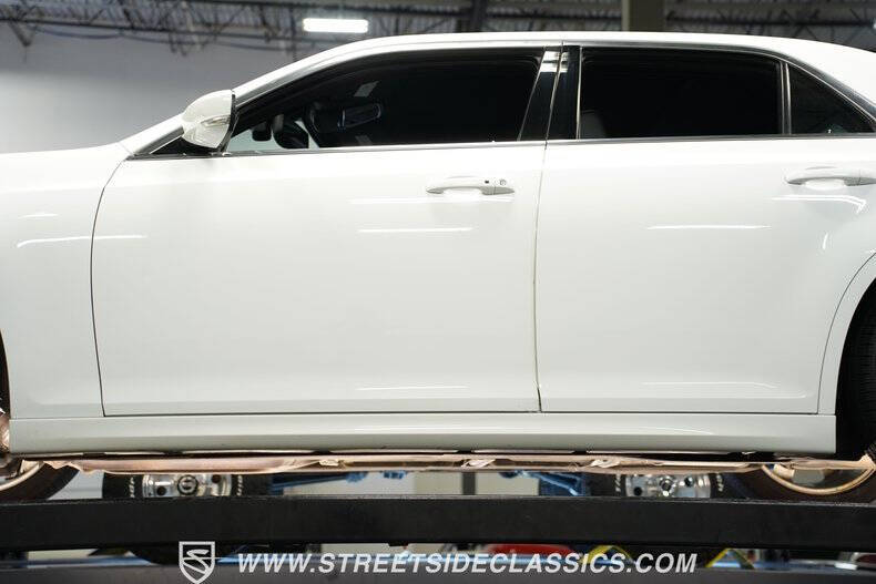 2012 Chrysler 300 SRT8