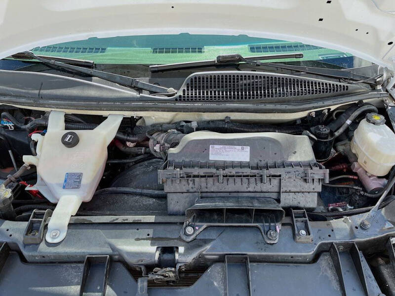 2024 Chevrolet Express 2500