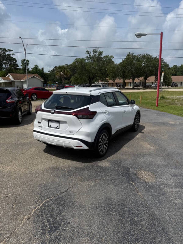 2023 Nissan Kicks SV