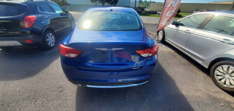 2015 Chrysler 200 Limited photo 4