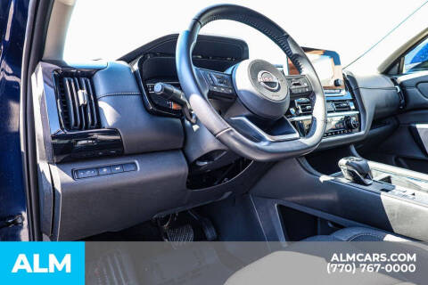 2025 Nissan Pathfinder SV