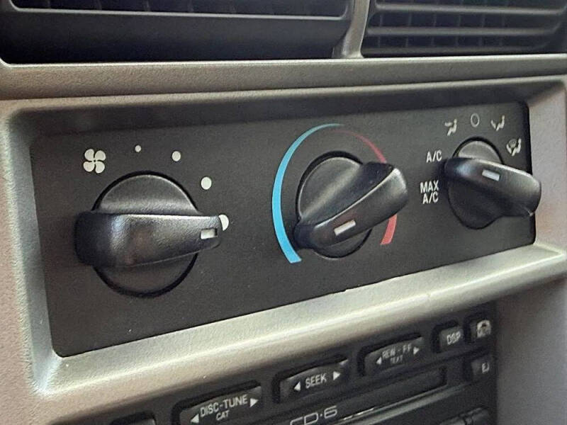 2004 Ford Mustang GT Deluxe