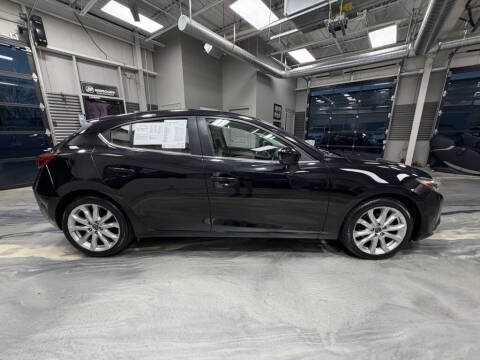 2015 Mazda MAZDA3 s Grand Touring