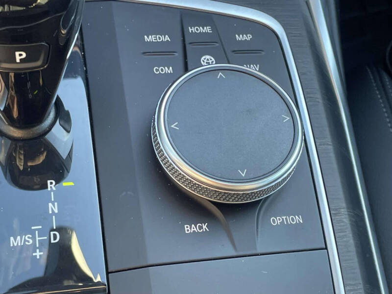 2022 BMW 3 Series 330e