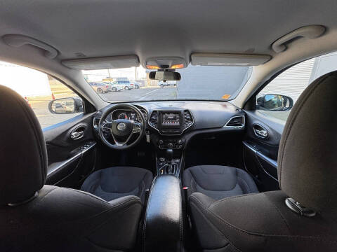 2019 Jeep Cherokee Latitude