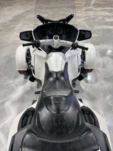 2017 Can-Am Spyder RT