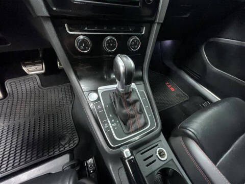 2017 Volkswagen Golf GTI SE