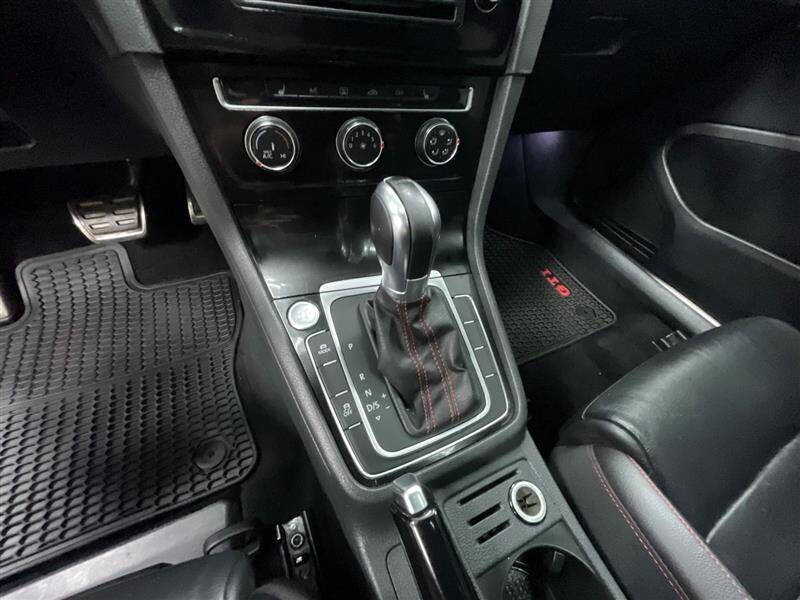 2017 Volkswagen Golf GTI SE