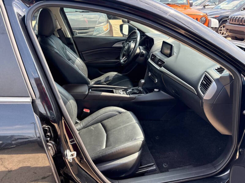2018 Mazda MAZDA3 Touring