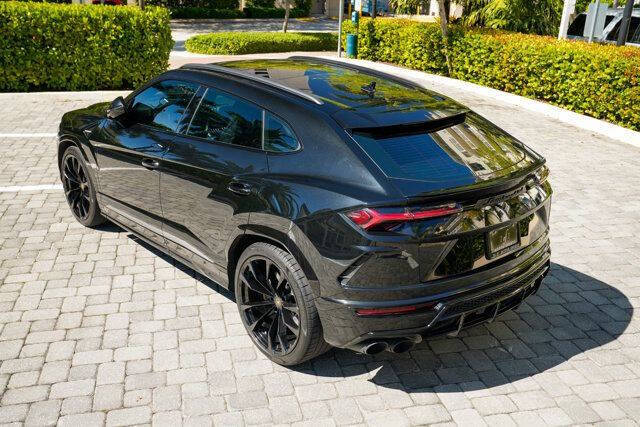 2022 Lamborghini Urus
