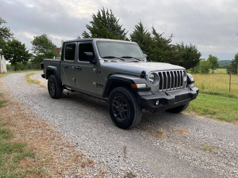 2020 Jeep Gladiator Sport S's photo