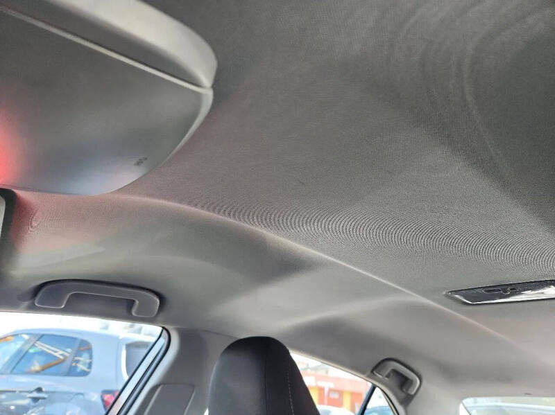 2021 Toyota Camry Hybrid LE