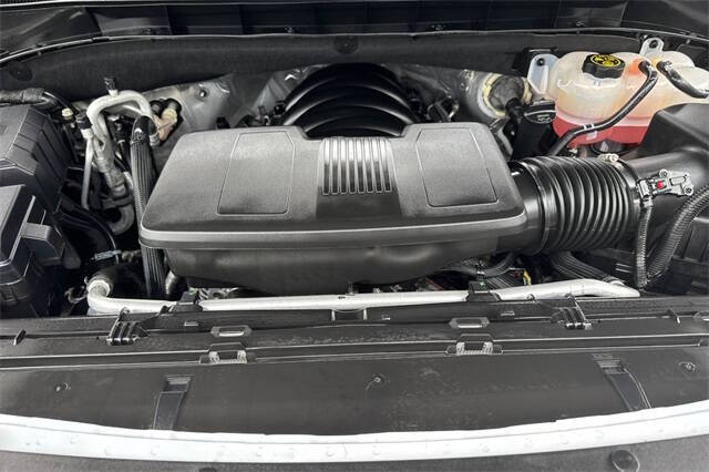 2023 GMC Yukon XL AT4