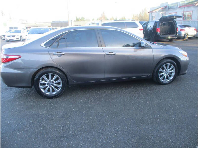 2017 Toyota Camry XLE