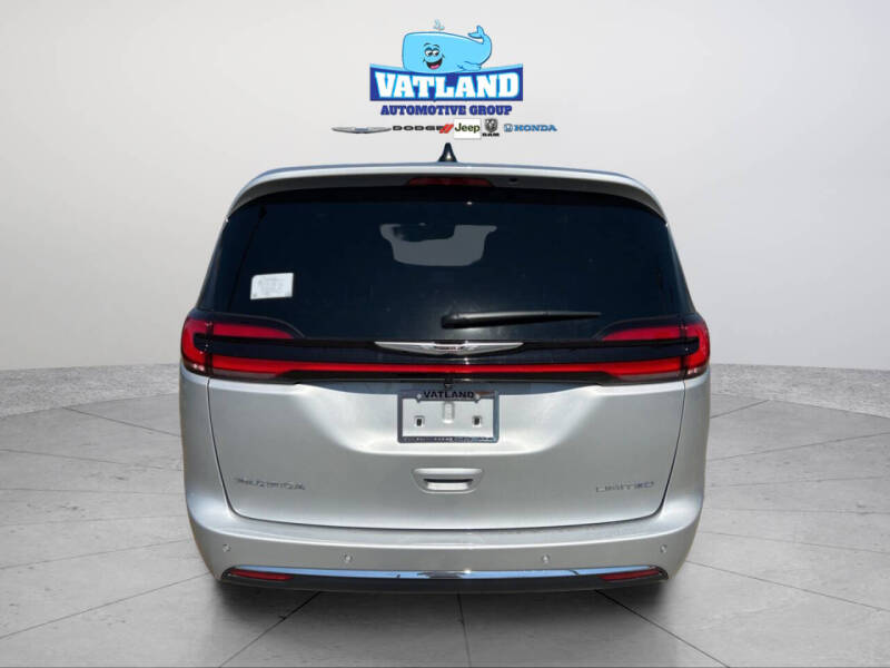 2026 Chrysler Pacifica Limited