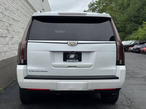 2016 Cadillac Escalade Standard