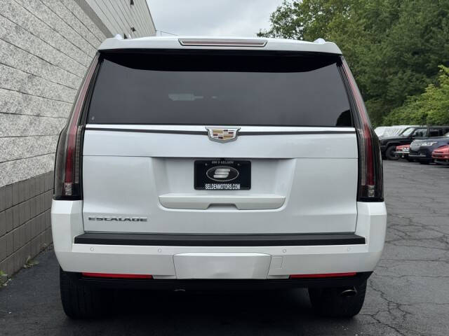 2016 Cadillac Escalade Standard